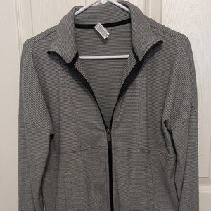 The perfect casual jacket for right now!